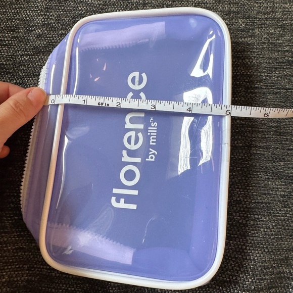 Lavender Cosmetic Bag Duo - Picture 5 of 9